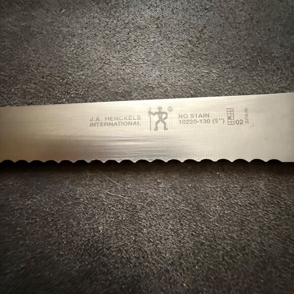J.A. Henckels International 5" No Stain Serrated & Utility Knife Set - Picture 4 of 9